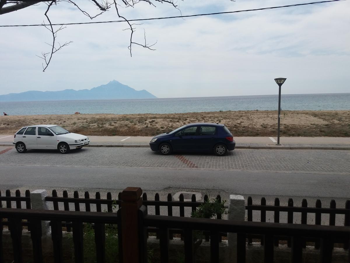 House Kosmas On The Beach Sarti Eksteriør bilde