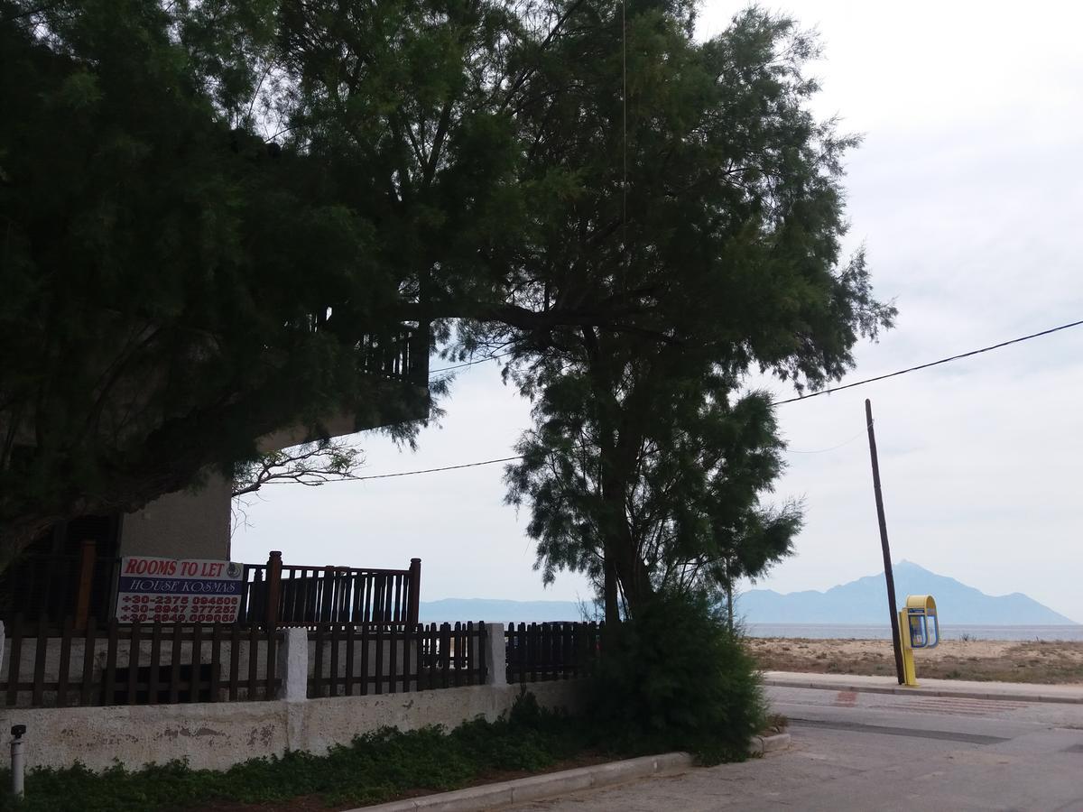 House Kosmas On The Beach Sarti Eksteriør bilde